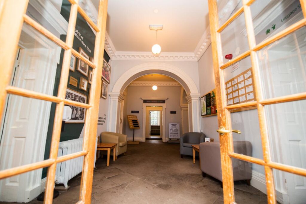 YHA_Chester_TraffordHall(18)