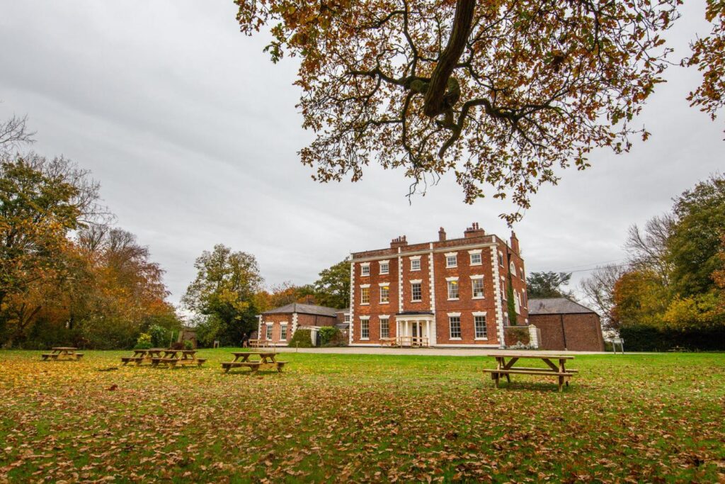 YHA_Chester_TraffordHall(2) (1)